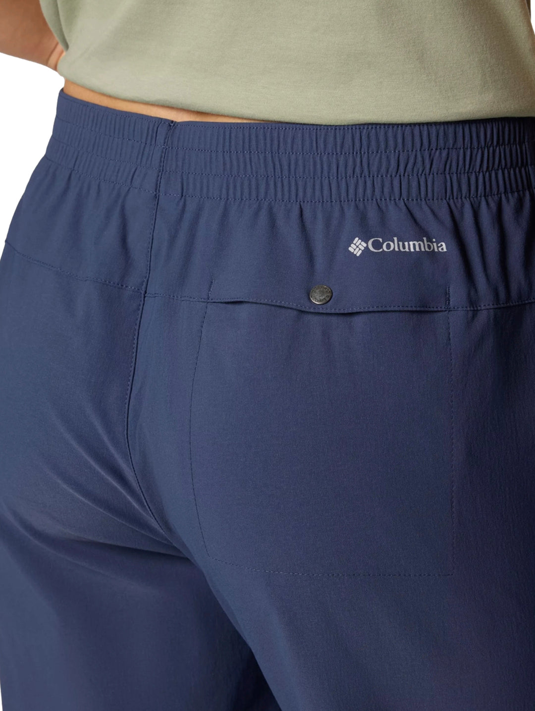 Pantalones Columbia Cedar Crest color azul marino para actividades al aire libre.