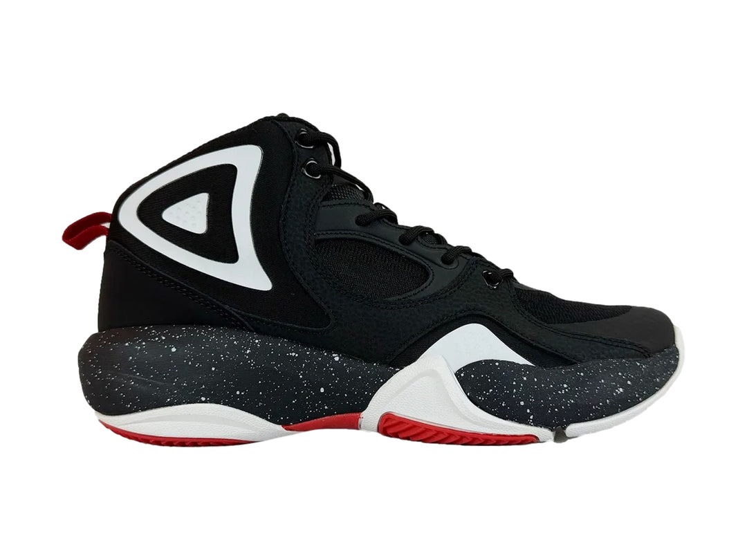 Tenis de baloncesto SHAQ Radiate color negro con detalles blancos y suela roja para niños.