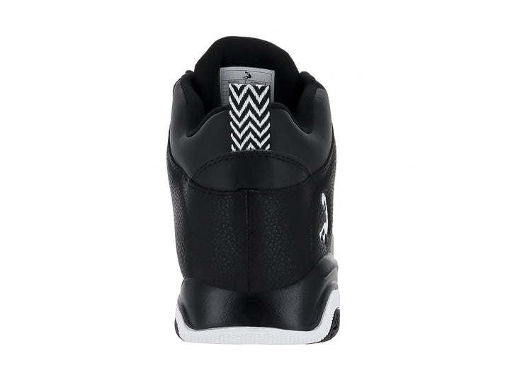 Tenis de baloncesto SHAQ en color negro con detalles blancos y suela blanca.