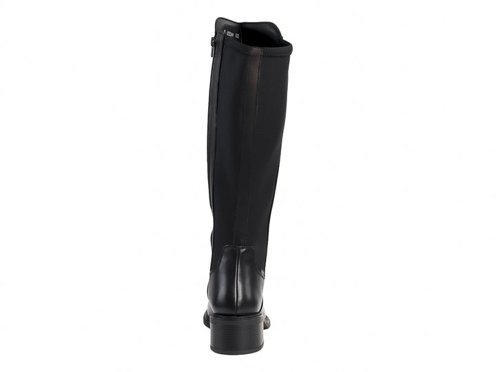 Bota alta de color negro marca Dockers con tacón bajo y acabado liso.