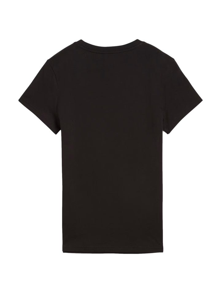 Mujer vistiendo una playera deportiva PUMA de color negro con logotipo blanco en el pecho.