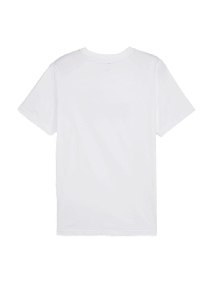 Hombre vistiendo una camiseta blanca de manga corta con el logotipo de PUMA en color negro en el pecho.