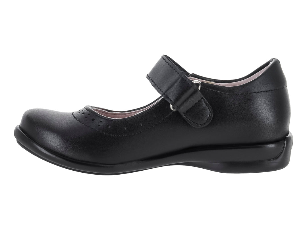 Zapato escolar negro para niña con correa ajustable y punta redondeada.