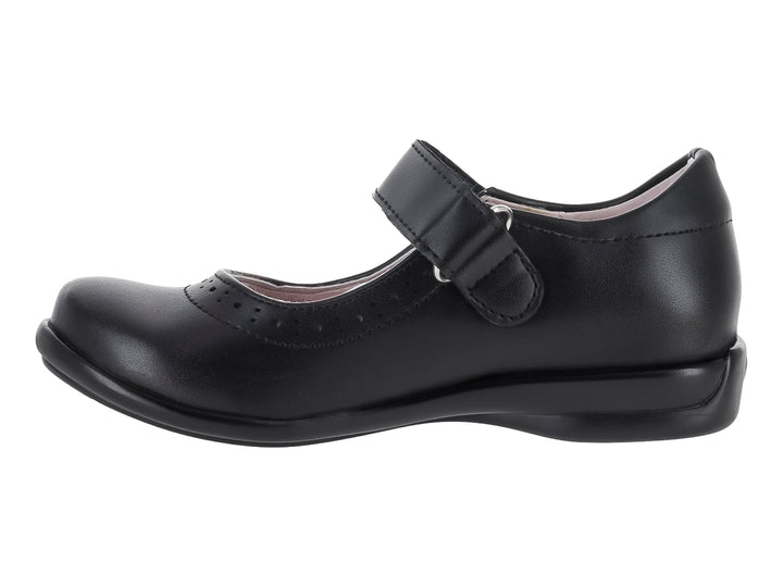 Zapato escolar negro para niña con correa ajustable y punta redondeada.