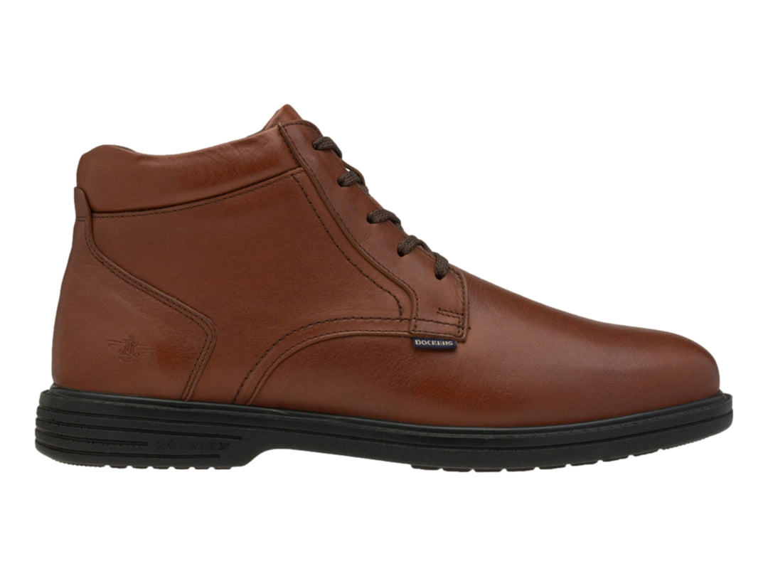 Botín Dockers de cuero color caoba con agujetas y suela negra.
