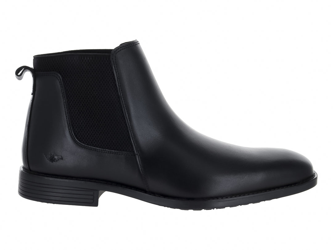 Bota Chelsea de cuero color negro para hombre con paneles laterales elásticos.