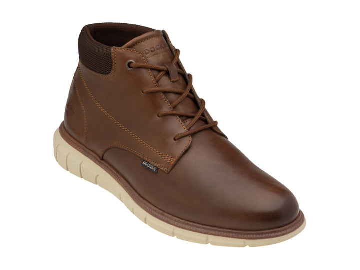 Bota casual Dockers de color café con suela beige y cuello elástico.