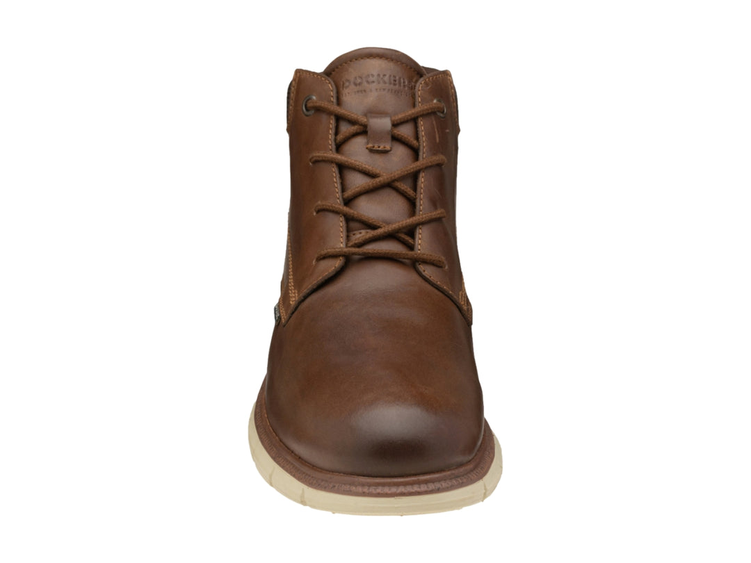 Bota casual Dockers de color café con suela beige y cuello elástico.