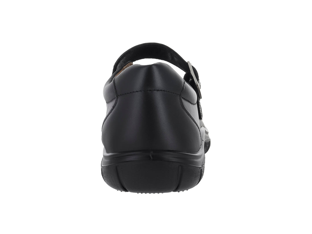 Zapato escolar negro para niña estilo Mary Jane con correa y hebilla metálica sobre fondo blanco.