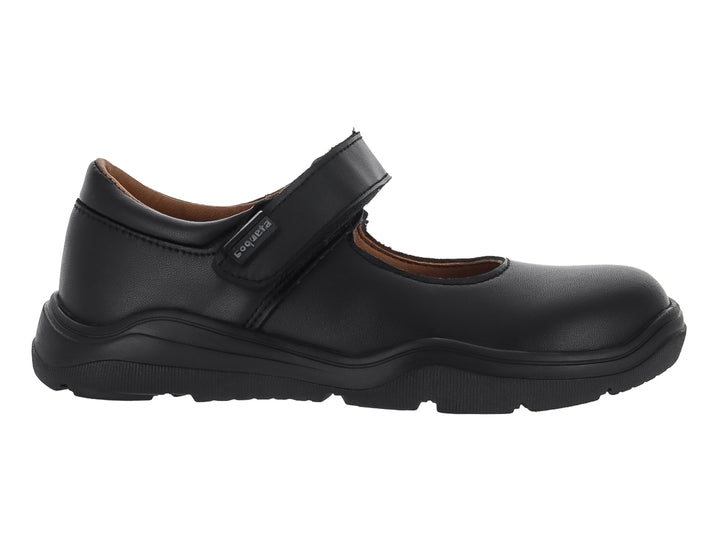 Zapato escolar negro para niño o niña con correa y suela gruesa.