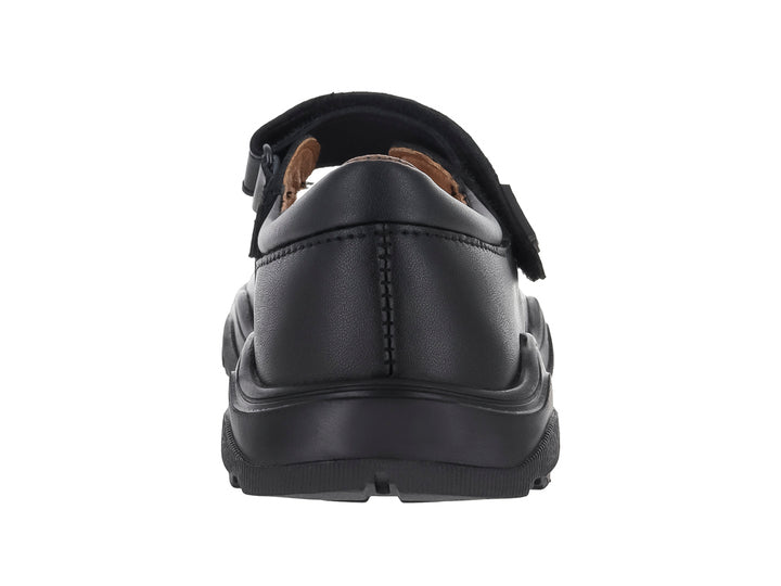 Zapato escolar negro para niño o niña con correa y suela gruesa.