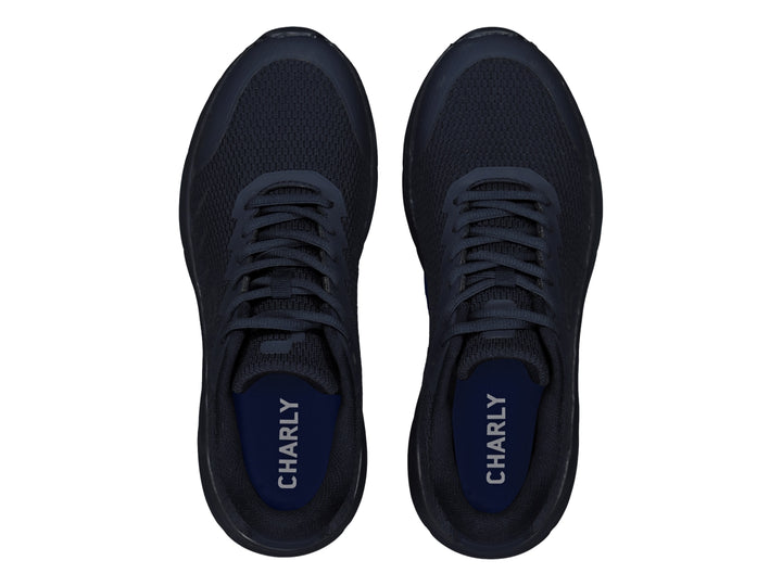 Zapato deportivo Charly en color azul marino con tejido transpirable y suela robusta.