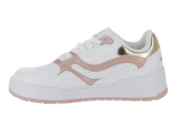 Tenis Clasben Mika color blanco con detalles en oro rosado y suela de plataforma blanca.