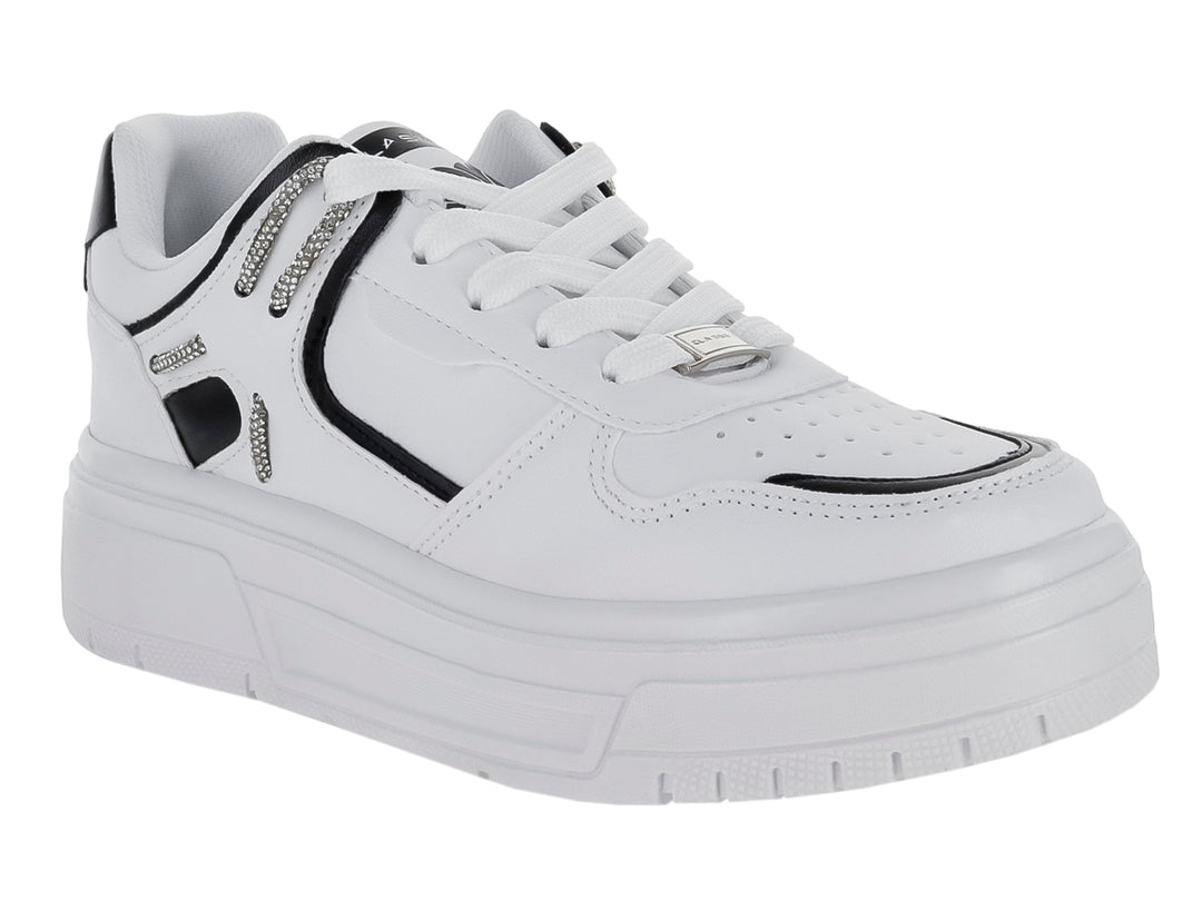 Tenis Clasben Mikono en color blanco con detalles en negro y suela de plataforma blanca.