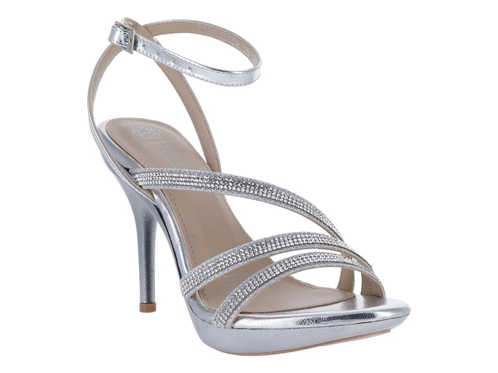 Sandalia elegante para mujer en color plata metálico con tacón alto, plataforma y tiras decoradas con brillantes.