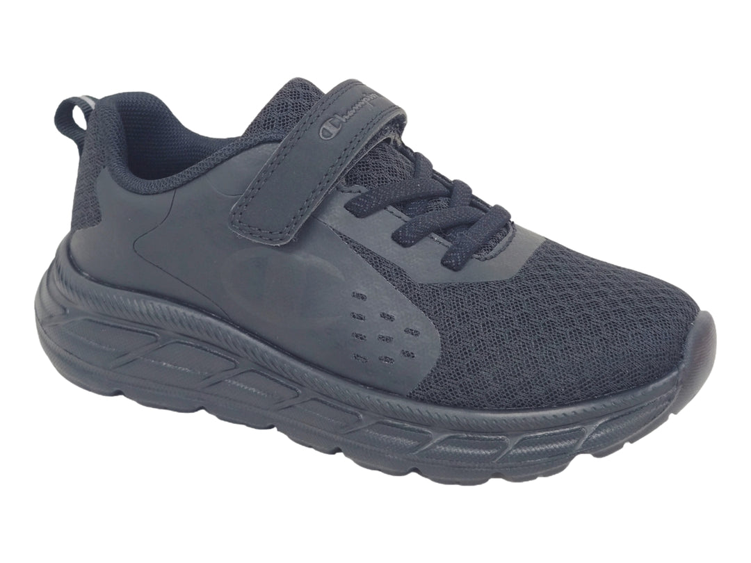 Tenis deportivos Champion color negro con correa de ajuste y agujetas para niño.