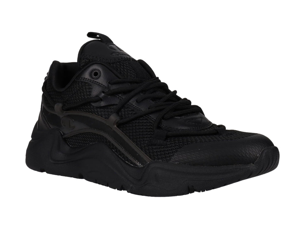 Tenis deportivos Champion color negro con suela gruesa y detalles en malla y material sintético.