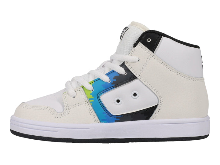 Tenis DC Shoes de bota color blanco con diseño gráfico en azul y negro en el lateral.