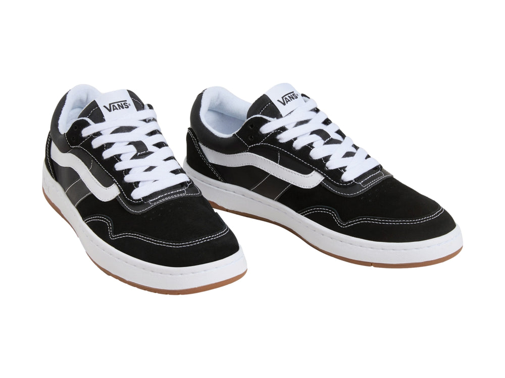 Tenis VANS Cruze 3.0 en color negro y blanco con suela de goma color café.