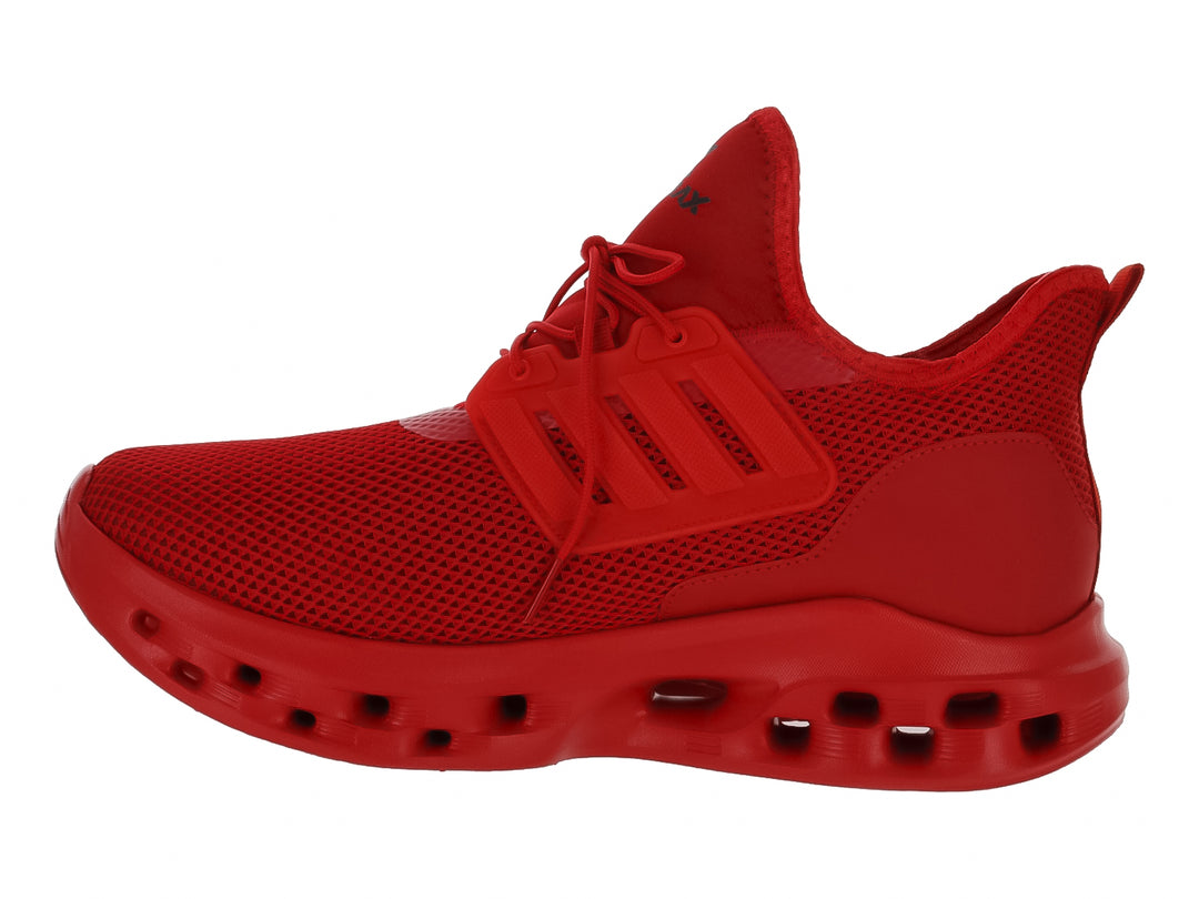 Tenis deportivos color rojo con malla transpirable y suela gruesa con perforaciones.
