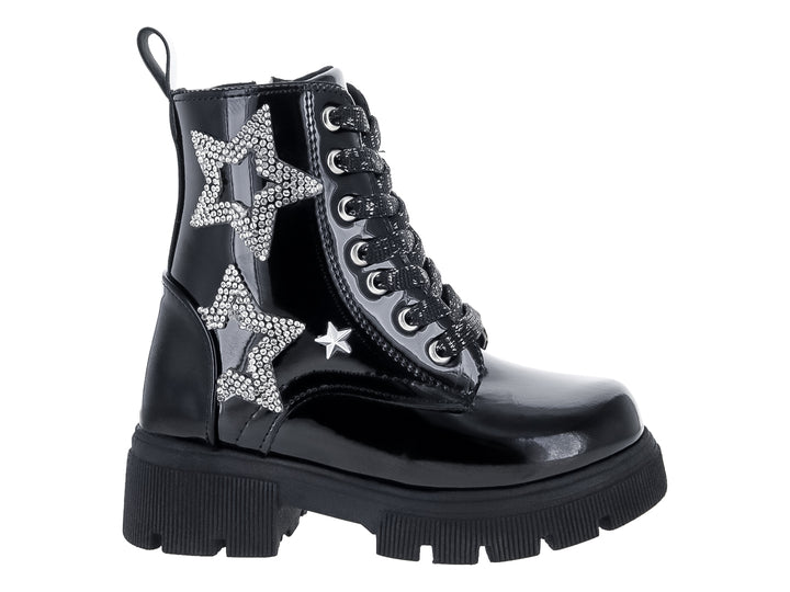 Bota de charol negro con plataforma y detalles de estrellas plateadas brillantes.