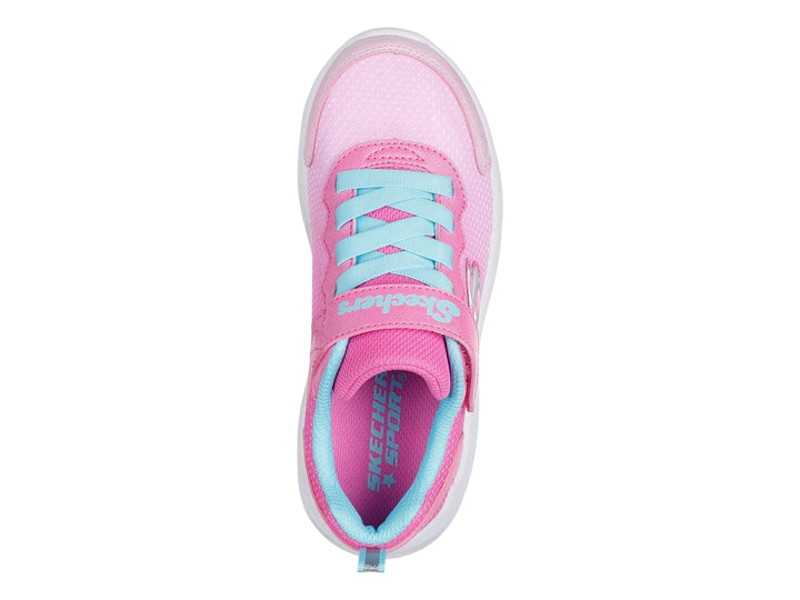 Tenis deportivos Skechers para niña en color rosa con detalles en azul claro y suela blanca.