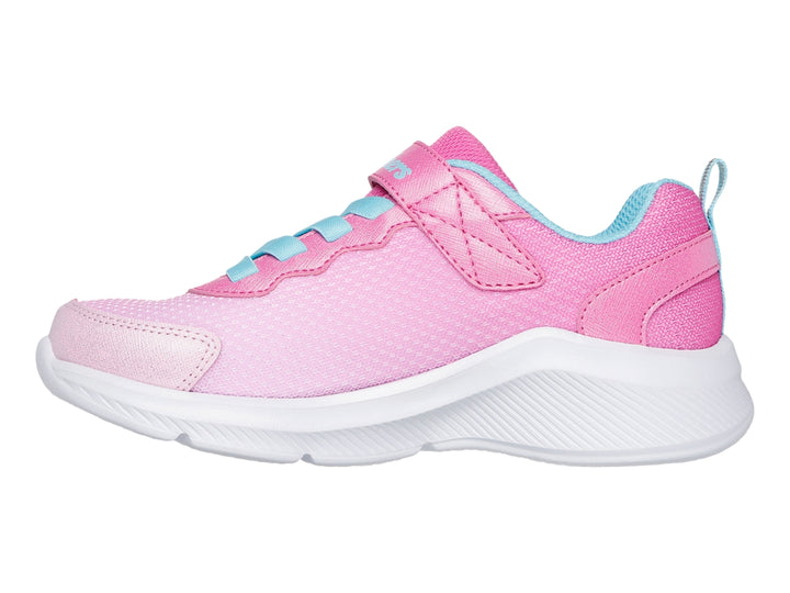 Tenis deportivos Skechers para niña en color rosa con detalles en azul claro y suela blanca.