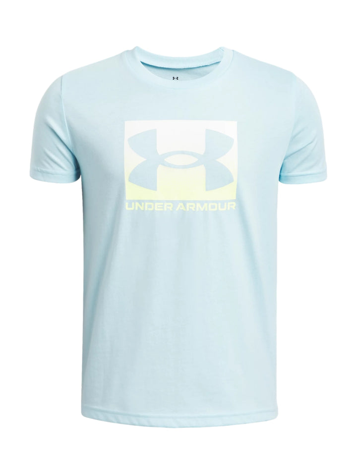 Camiseta deportiva Under Armour de color azul claro con logotipo frontal.