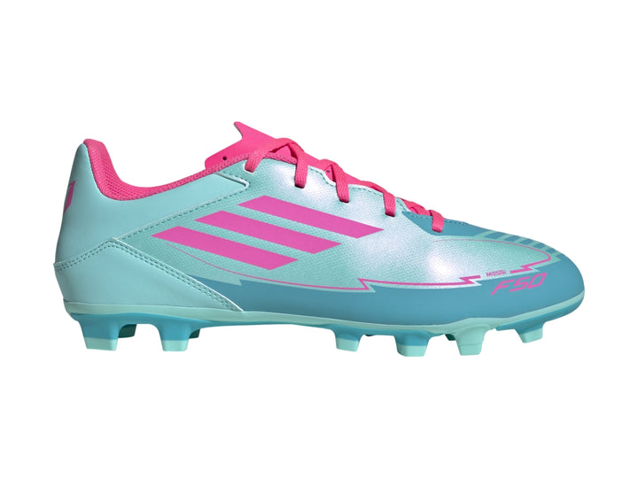 Botas de fútbol Adidas F50 color azul celeste con rayas y detalles en rosa.