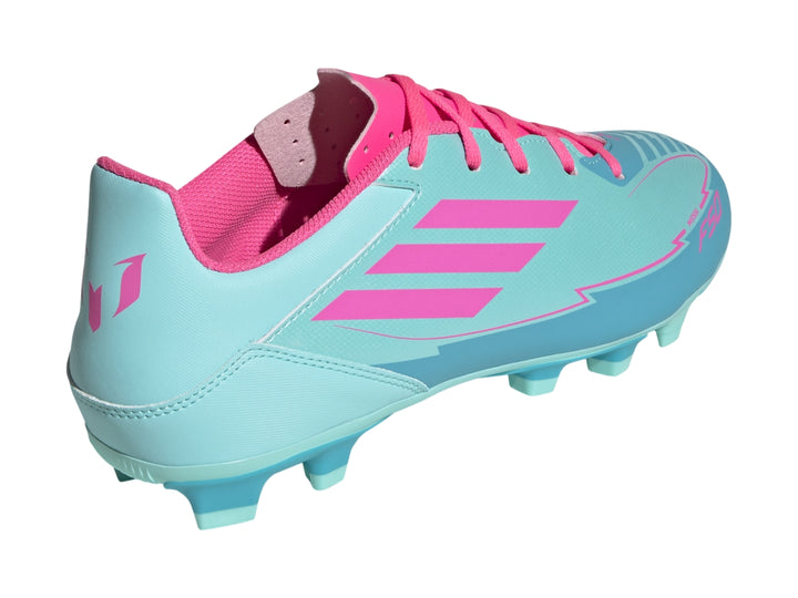 Botas de fútbol Adidas F50 color azul celeste con rayas y detalles en rosa.