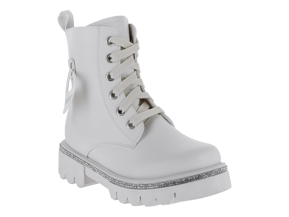 Bota blanca de material sintético con suela track y detalle de glitter plateado en la base.