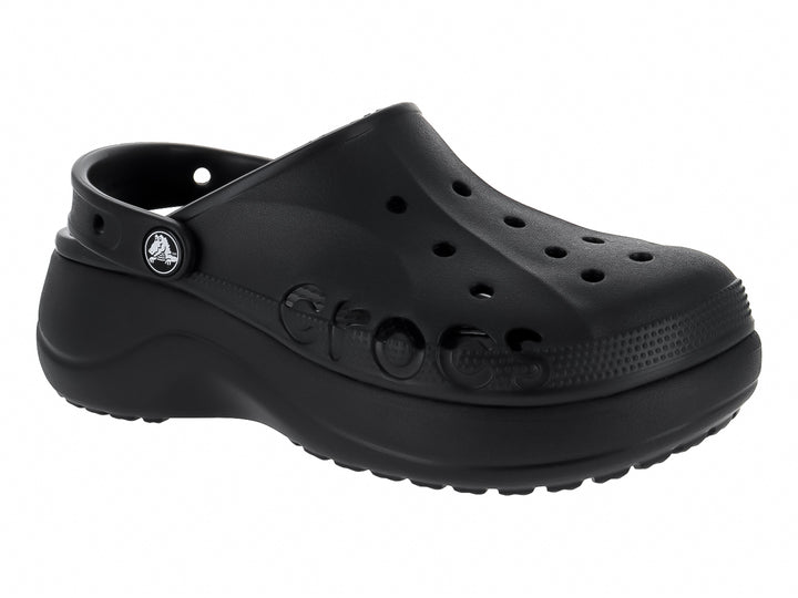 Zueco Crocs Baya Platform Clog en color negro con suela de plataforma y correa ajustable.
