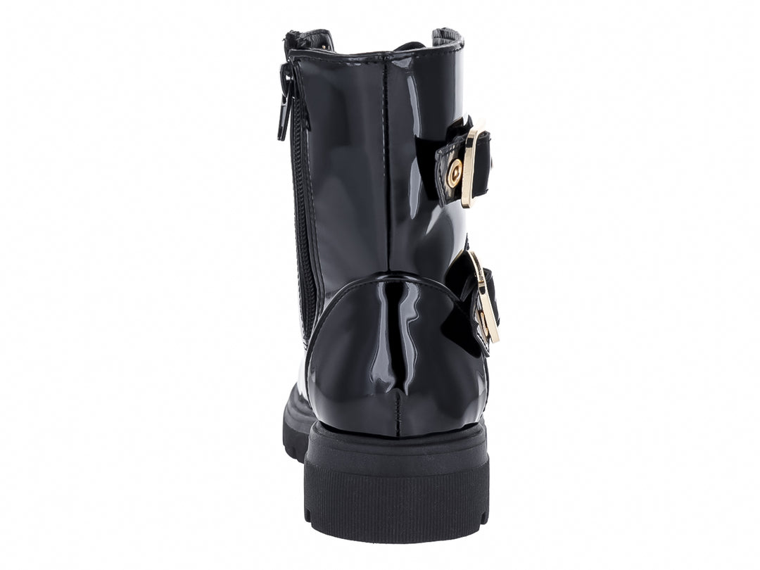 Bota negra de charol con plataforma, cordones y hebillas doradas.