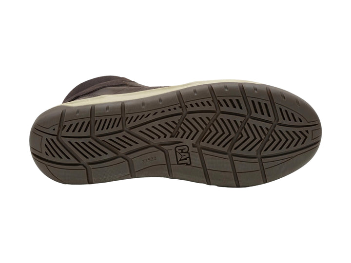 Bota Caterpillar color chocolate de cuero con suela beige y cierre de cordones.