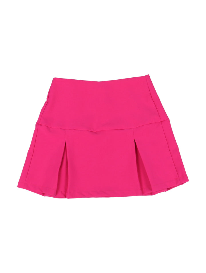 Falda color fucsia con pliegues para niña.