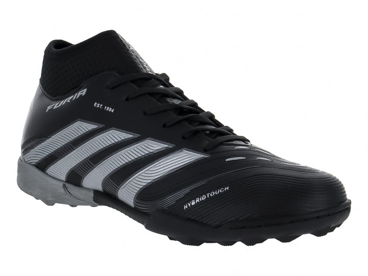 Zapato de fútbol Furia en color negro con franjas plateadas y cuello tipo calcetín.