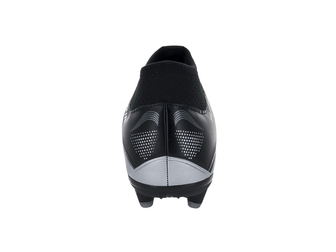 Calzado de fútbol marca FURIA en color negro con tres franjas plateadas laterales y cuello elástico.