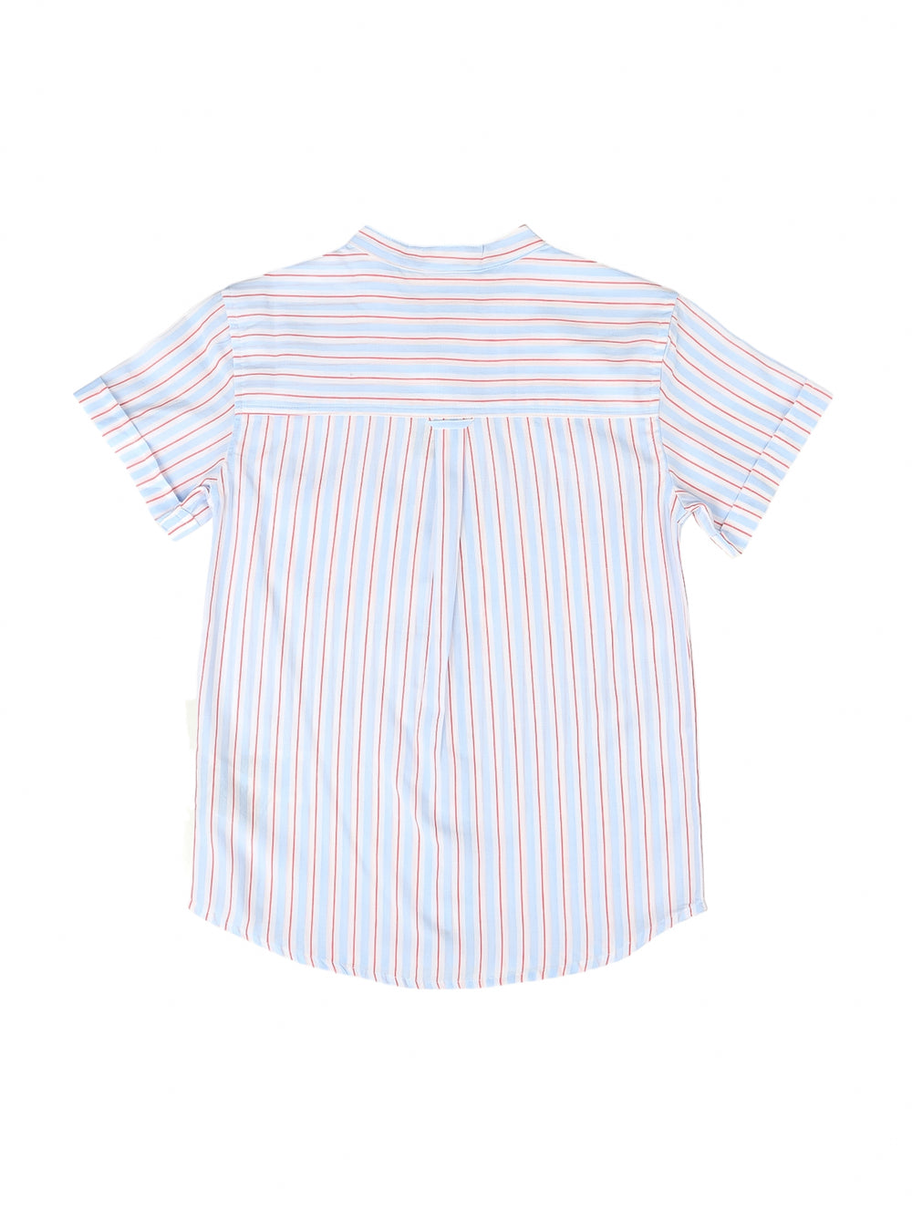 Camisa para niño color azul claro con rayas verticales naranjas, manga corta y botones frontales.