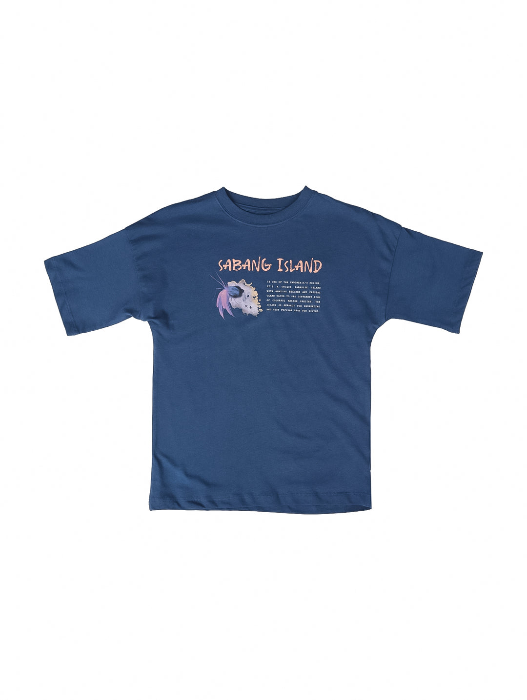 Playera azul oscuro para niños con estampado de Sabang Island en el pecho.