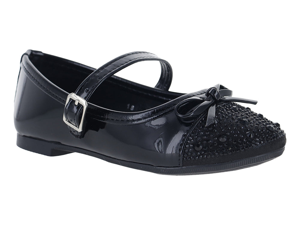 Zapato plano negro de charol para niña con correa, hebilla y moño decorativo en la punta.