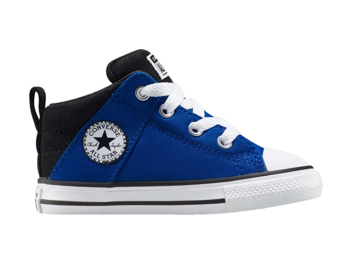 Tenis Converse Chuck Taylor All Star Axel Easy On color azul con detalles negros y suela blanca.
