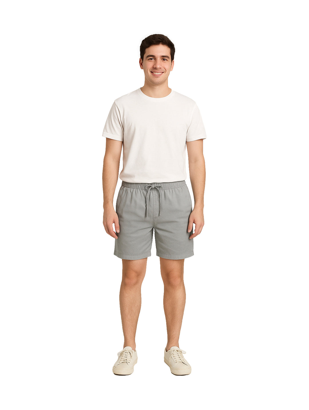 Hombre vistiendo bermudas color gris claro con cintura elástica y cordón.