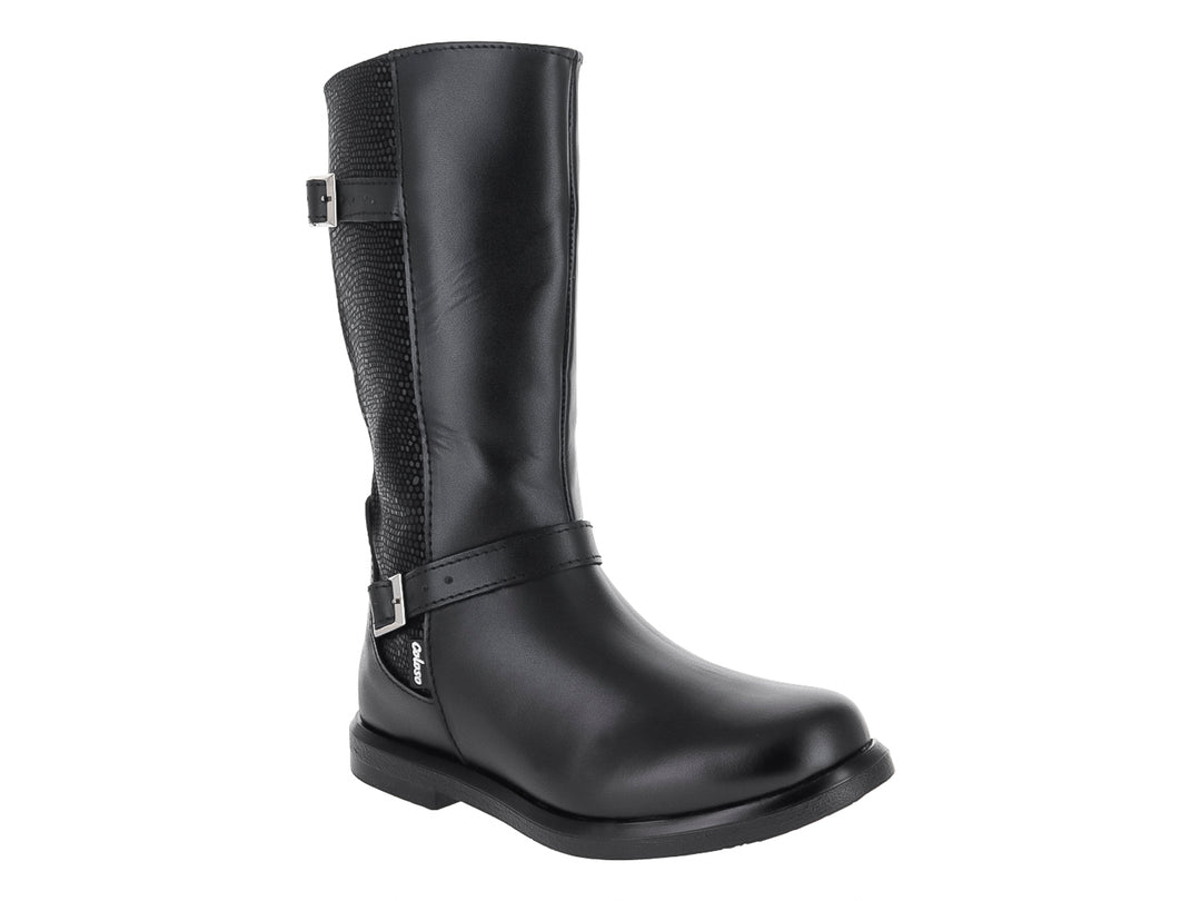 Bota Coloso color negro para mujer con detalles de hebillas plateadas y panel lateral texturizado.