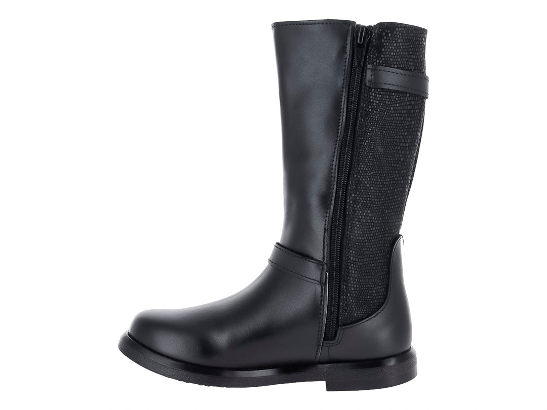 Bota Coloso color negro para mujer con detalles de hebillas plateadas y panel lateral texturizado.