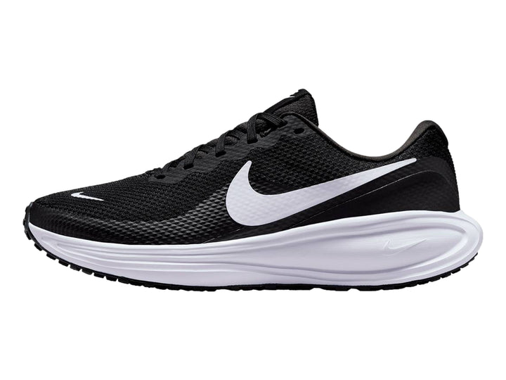 Tenis deportivos Nike Revolution 8 en color negro con suela y logotipo en blanco.