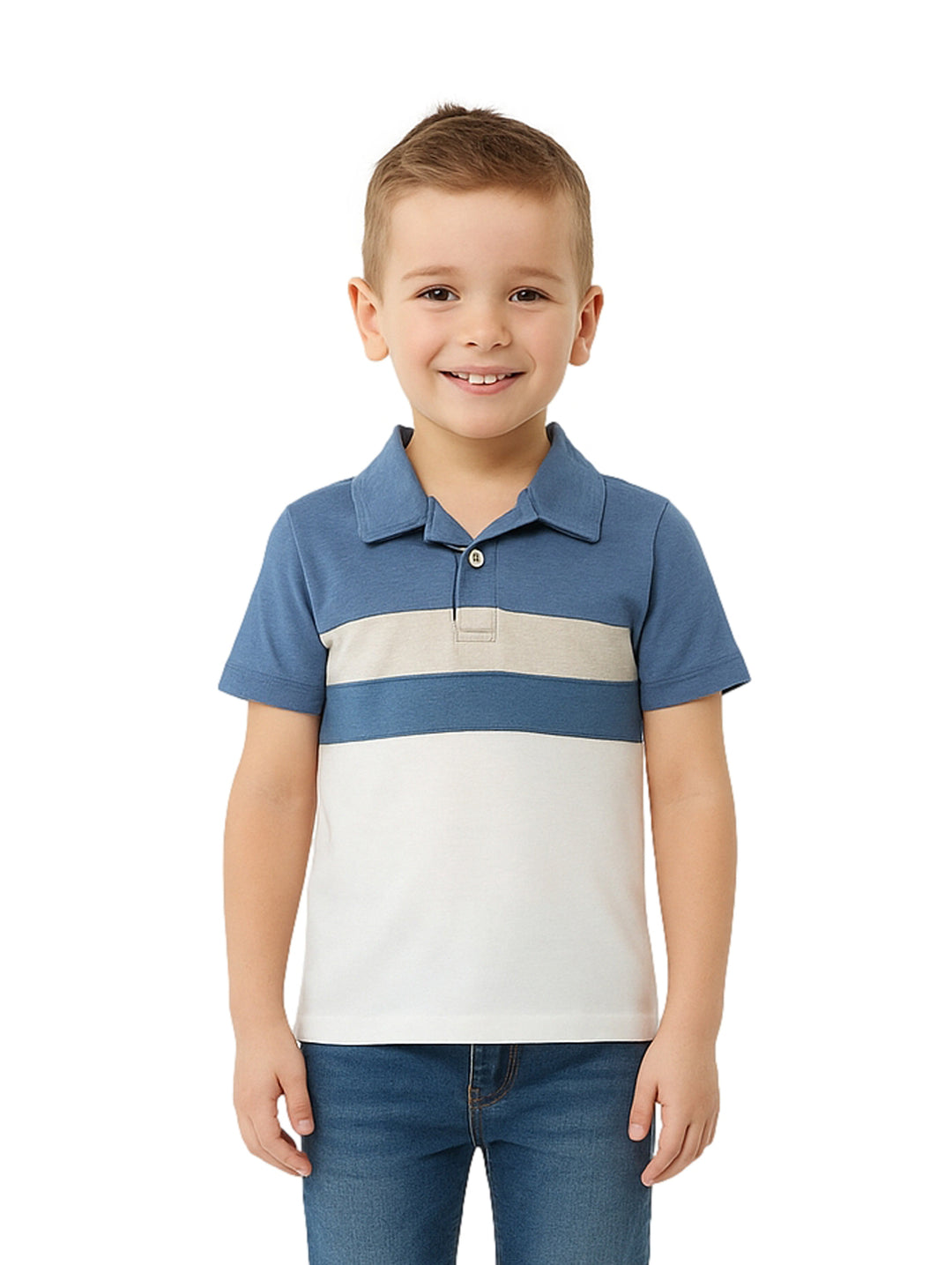 Niño vistiendo polo de rayas horizontales en colores azul, beige y blanco.