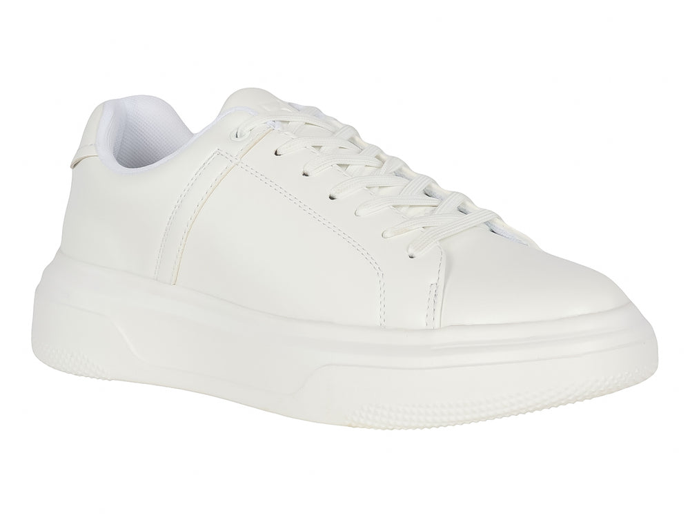 Tenis casuales de plataforma en color blanco con agujetas, diseño minimalista y suela ancha.