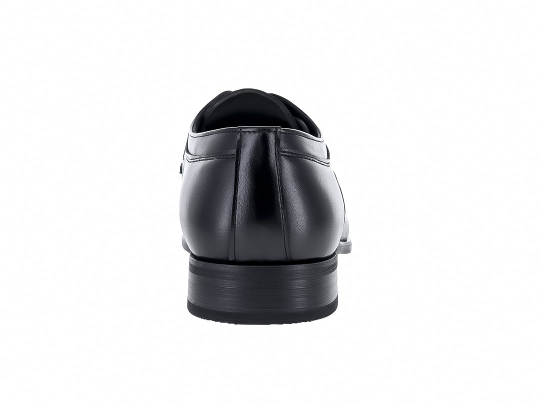 Zapato formal negro para Hombre con cordones y acabado liso brillante.