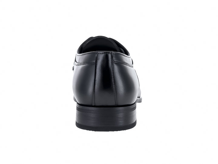 Zapato formal negro para Hombre con cordones y acabado liso brillante.