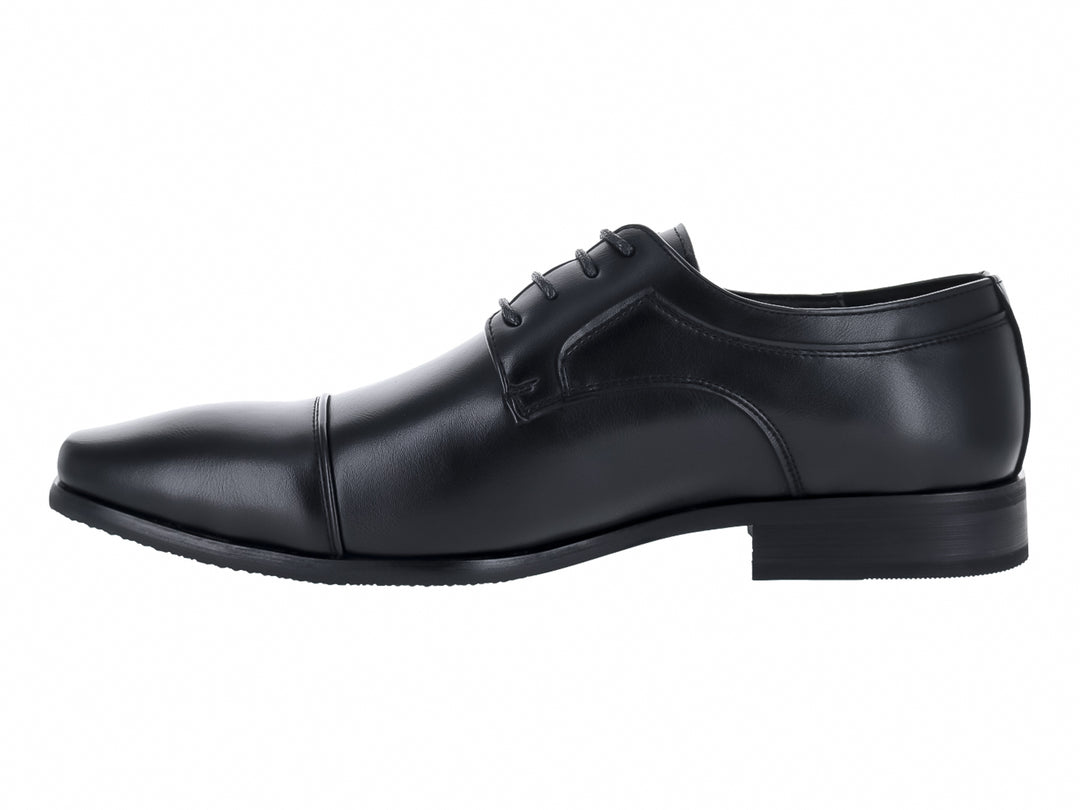 Zapato formal negro para Hombre con cordones y acabado liso brillante.